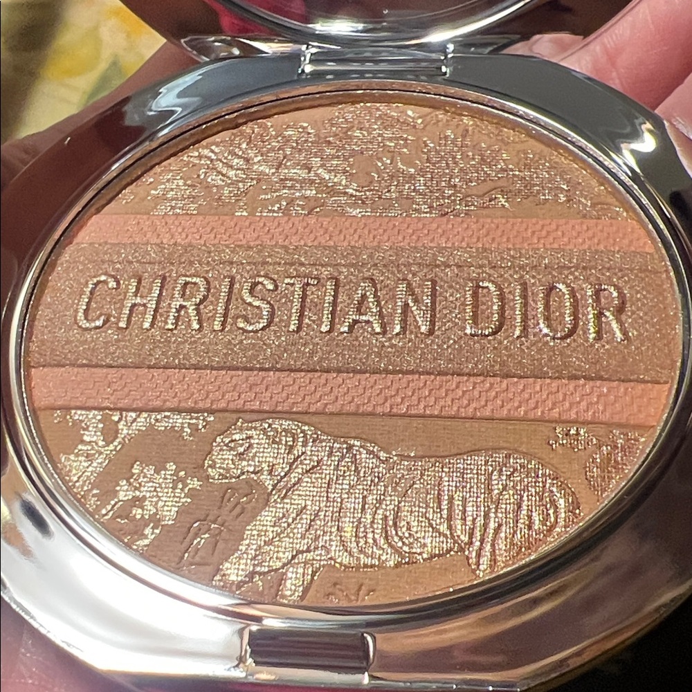 Dior Forever Bronze & Gold Contour Palette - Picture 2 of 3
